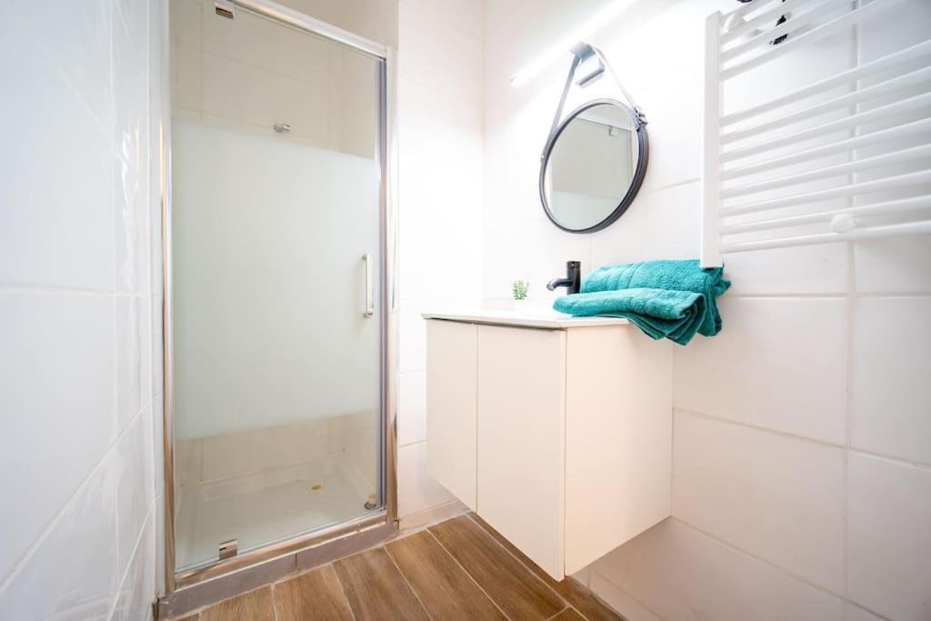 Fully Equiped Wifi Apartment Sleeps 6 Marsilya Dış mekan fotoğraf